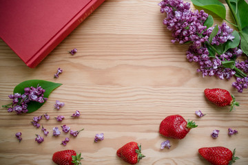 Wooden background with a summer theme