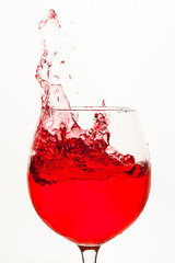 copa con liquido rojo