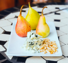 Blue cheese, pine nuts and ripe pears