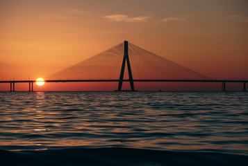 Obraz premium Bandra Worli Sea Link sunset view, A beautiful evening in Mumbai, Maharashtra, India