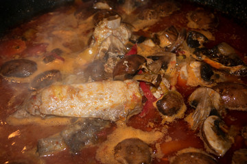 Obraz na płótnie Canvas mushroom and wings spicy red curry