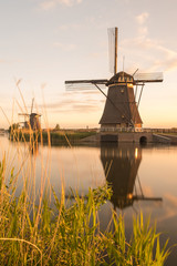 Discover the splendid windmills of Kinderdijk to see how the Dutch have been controlling the waters for over 1000 years. It’s a unique spectacle!