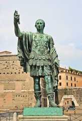 Fototapeta na wymiar Statue of Julius Caesar / Jules Cesar Emperor of Rome