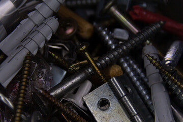 Screws and metal pieces 