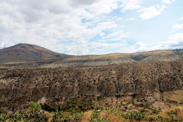 Paisaje de sierra peruana. Locación Ayacucho, Perú.