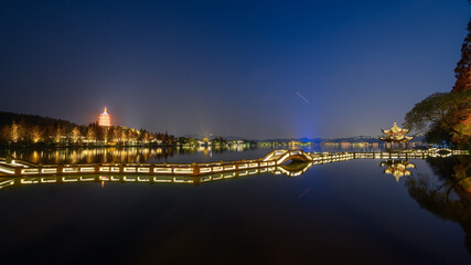 Night view of the West Lake and Leifeng Pagoda