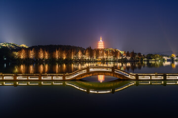 Night view of the West Lake and Leifeng Pagoda