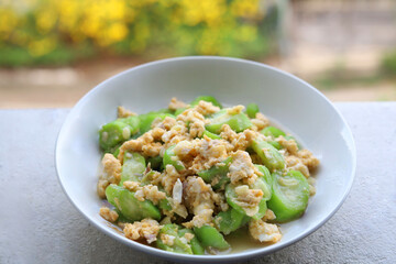 Stir Fried Angled Gourd with Egg