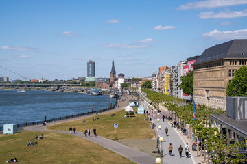 Rheinuferpromenade in D&uuml;sseldorf