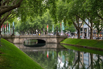 Brücke an der Königsallee in Düsseldorf, Deutschland