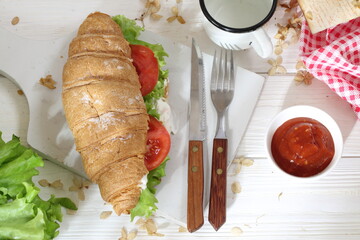 breakfast with tomato sandwich and soft cheese