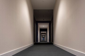 Leerer Flur eines Hotels in Leipzig