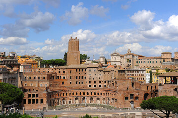 Fototapeta na wymiar View on centre of Rome with coliseum and square in the city