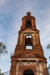 Fototapeta na wymiar old abandoned Church against the sky