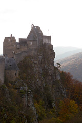 Obraz premium evening view of Aggstein castle ruins