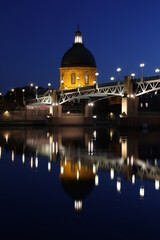 Fototapeta na wymiar La Grave et le pont Saint Pierre, Toulouse