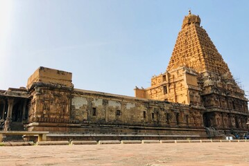 Fototapeta na wymiar Brihadeeswarar temple in Thanjavur, Tamil nadu. This is the Hindu temple built in Dravidian architecture style. This temple is dedicated to Lord shiva and it is a UNESCO World Heritage Site.