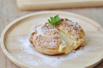 choux cream or cream puff, eclair