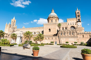 Fototapeta na wymiar Cathedral of Palermo sicilia italy