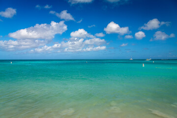 Fototapeta premium Taken in 2017, this photo was taken in the beautiful Eagle Beach, Aruba, taking advantage of the great conditions at the time.