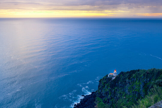 Leuchtturm am Kap Ponta do Arnel auf Sao Miguel, Azoren