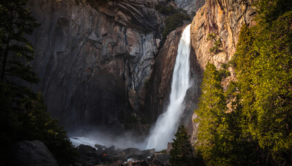 Obraz premium Winter Storm Descending on Yosemite Falls, Yosemite National Park, California