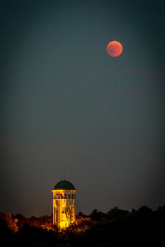 Mondfinsternis am Taurasteinturm