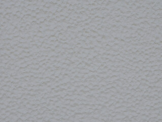 白くペイントされた壁