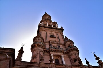 Obraz premium Detalle del edificio de la Plaza de España en Sevilla