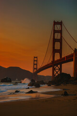 Obraz premium Golden Gate Bridge at Sunset