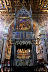Baldachin , Basilica di San Giovanni in Laterano  © James Reininger