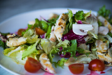 Caesar salad with grilled chicken