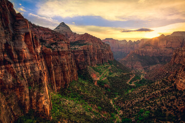 Naklejka premium Sunset on Canyon Overlook, Zion National Park, Utah