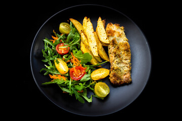 Lemon Herb Marinate Salmon covered Breadcrumb with chips