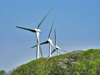 Drei Windräder