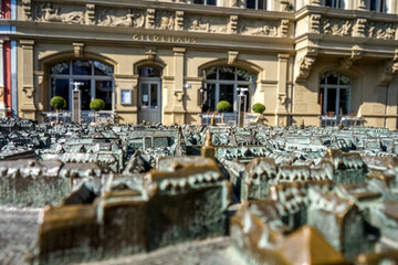 Sculptur vor dem Haus zum breiten Herd auf dem Fischmarkt 