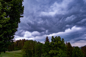 Obraz premium GEWITTERSTIMMUNG . STORMY ATMOSPHERE