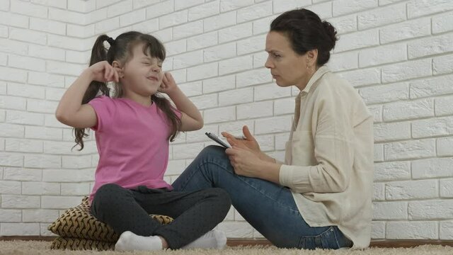 Problem child at psychologist.