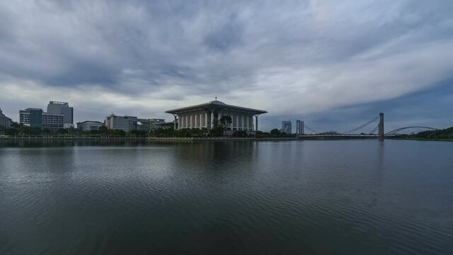 4K Dramatic sunset time lapse at the iron mosque or also known as Tuanku Mizan Zainal Abidin by the lake at Putrajaya,