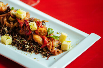 thai spicy papaya salad