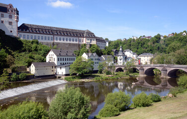 Lahn und Schloss in Weilburg