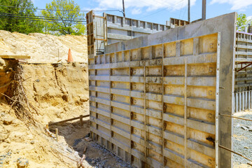 Installation of formwork under the foundation of a new house