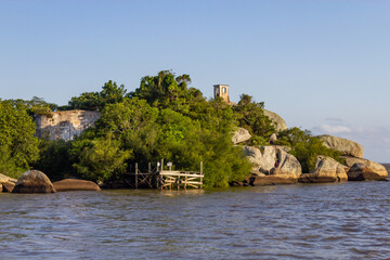 Fototapeta na wymiar Ilha das Pedras Brancas Island and Guaiba lake