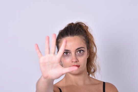 Choc d'une femme  viol&eacute;e