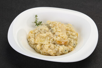 Risotto with pear and gorgonzola