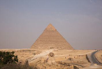 Fototapeta na wymiar Pyramid of Khafre and the Great Sphinx