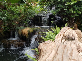 Fototapeta na wymiar Beautiful Waterfalls at the park in Thailand