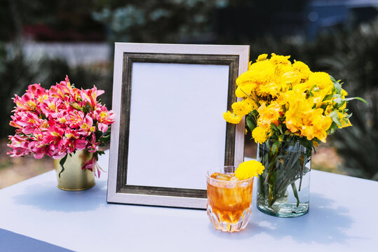 Menu background for cocktail catering with flowers