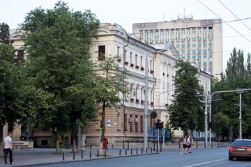 Fototapeta na wymiar Historical buildings on the streets of Chisinau.