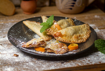 empanaditas de leche